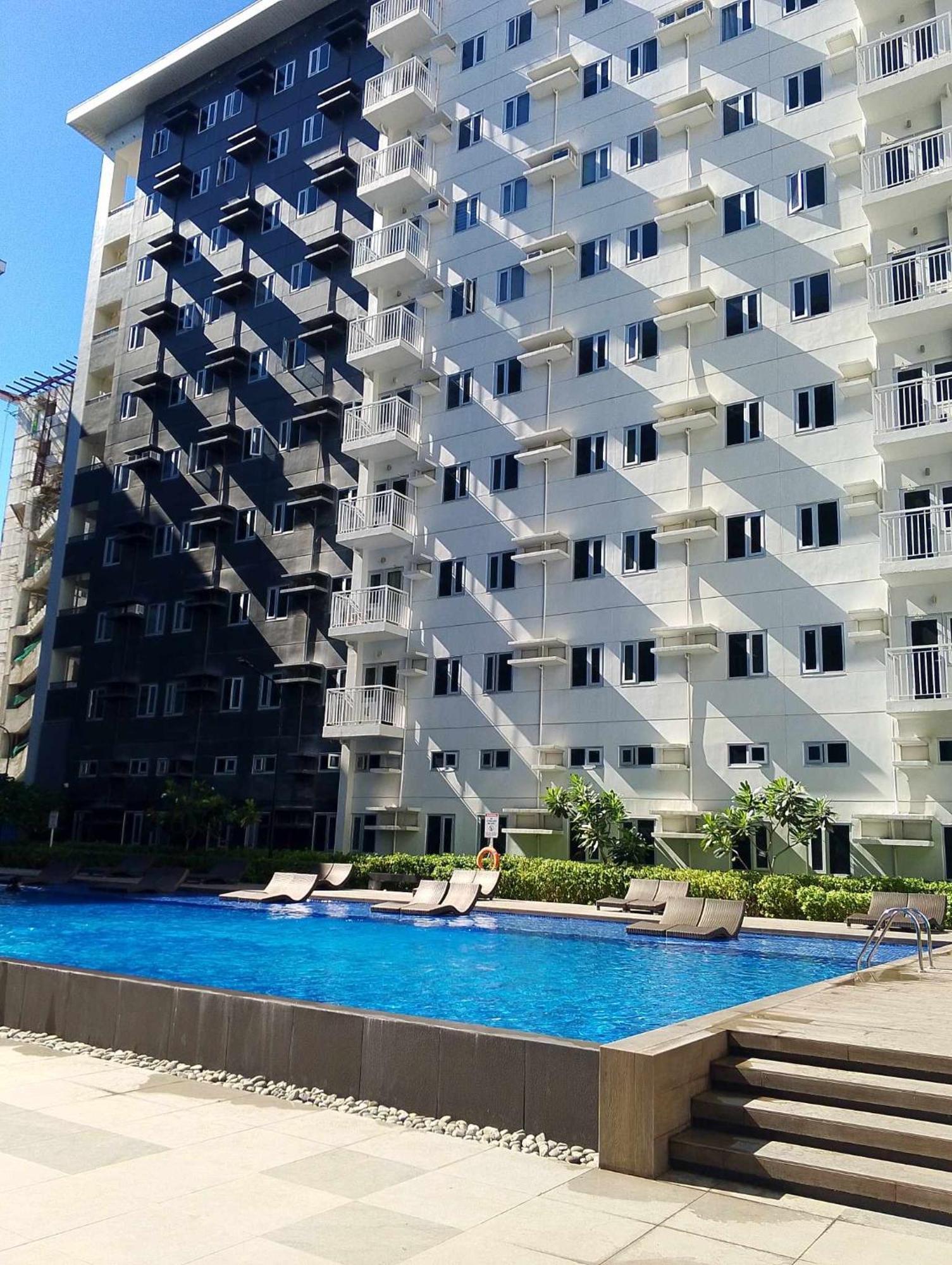 The J-Ma Ultiescape Charm Residences Condo Cainta Exteriör bild