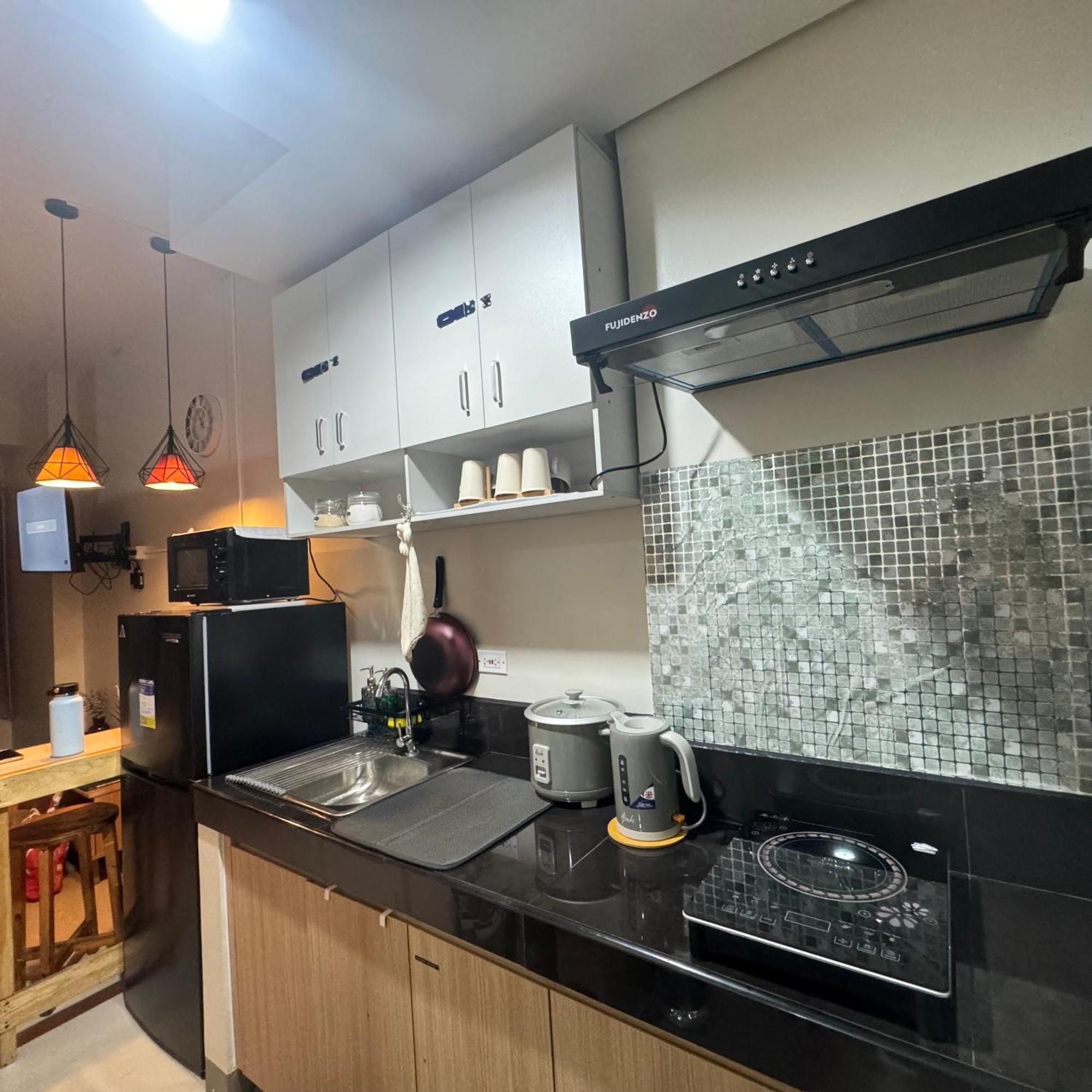 The J-Ma Ultiescape Charm Residences Condo Cainta Exteriör bild